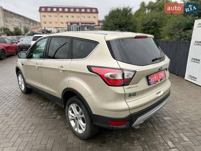 Форд Эскейп 2017 в Луцке на Automoto.ua Бежевый Форд Эскейп, объемом двигателя 1.5 л и пробегом 139 тыс. км за 10500 $, фото 1 на Automoto.ua