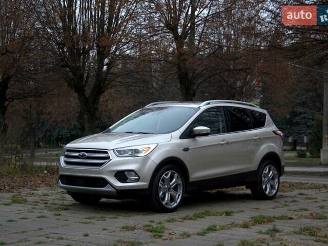 Бежевый Форд Эскейп, объемом двигателя 2 л и пробегом 141 тыс. км за 14900 $, фото 6 на Automoto.ua