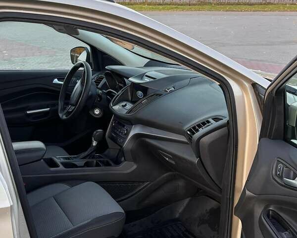 Бежевый Форд Эскейп, объемом двигателя 0 л и пробегом 164 тыс. км за 10899 $, фото 11 на Automoto.ua