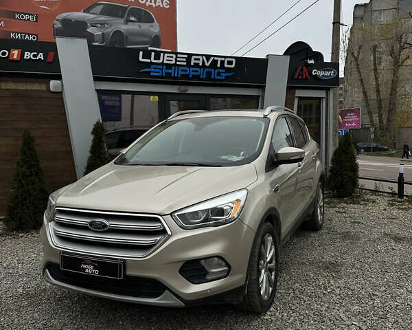 Бежевый Форд Эскейп, объемом двигателя 2 л и пробегом 126 тыс. км за 14400 $, фото 2 на Automoto.ua