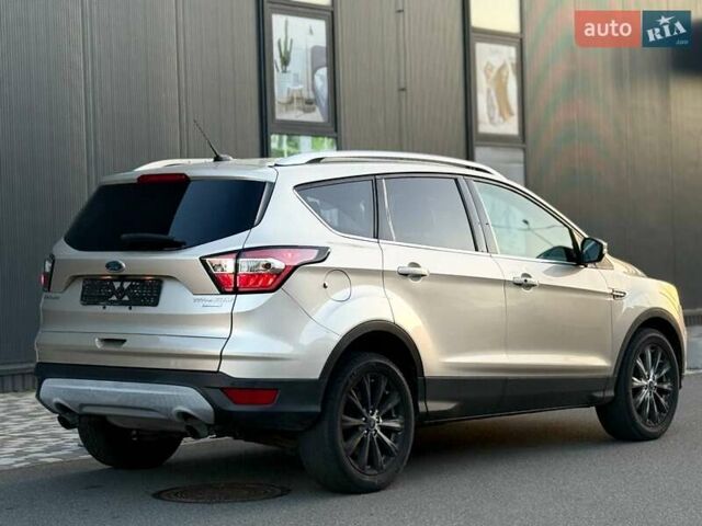 Бежевий Форд Ескейп, об'ємом двигуна 1.5 л та пробігом 38 тис. км за 13800 $, фото 7 на Automoto.ua