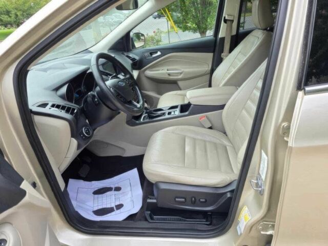 Бежевий Форд Ескейп, об'ємом двигуна 1.5 л та пробігом 43 тис. км за 11000 $, фото 9 на Automoto.ua