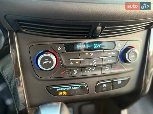 Бежевий Форд Ескейп, об'ємом двигуна 1.5 л та пробігом 38 тис. км за 13800 $, фото 15 на Automoto.ua