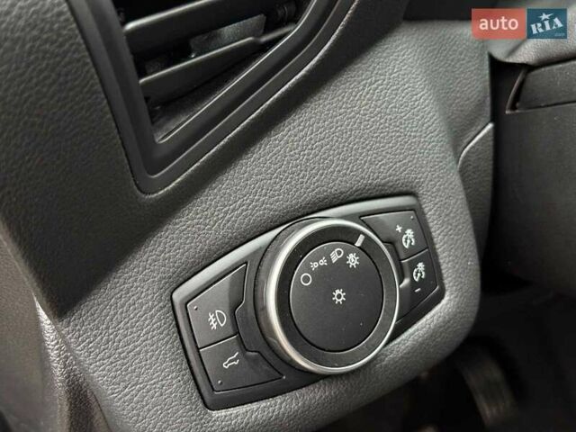 Бежевий Форд Ескейп, об'ємом двигуна 1.5 л та пробігом 57 тис. км за 13990 $, фото 22 на Automoto.ua