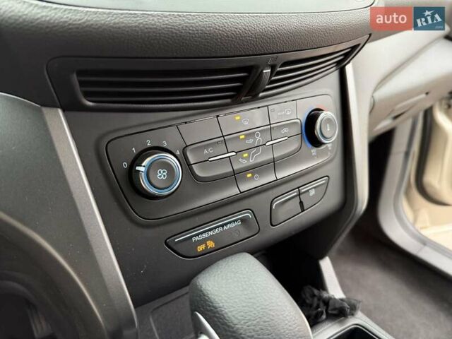 Бежевый Форд Эскейп, объемом двигателя 2.5 л и пробегом 46 тыс. км за 14700 $, фото 19 на Automoto.ua