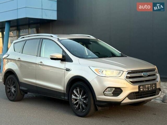Бежевий Форд Ескейп, об'ємом двигуна 1.5 л та пробігом 38 тис. км за 13800 $, фото 9 на Automoto.ua