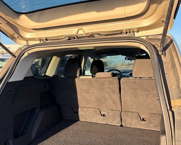 Бежевый Форд Эскейп, объемом двигателя 1.5 л и пробегом 238 тыс. км за 10499 $, фото 7 на Automoto.ua