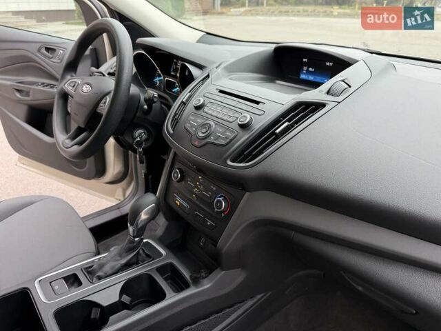 Бежевый Форд Эскейп, объемом двигателя 2.5 л и пробегом 46 тыс. км за 14700 $, фото 27 на Automoto.ua