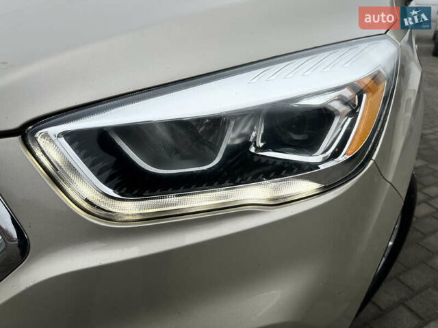 Бежевый Форд Эскейп, объемом двигателя 1.5 л и пробегом 161 тыс. км за 10499 $, фото 4 на Automoto.ua