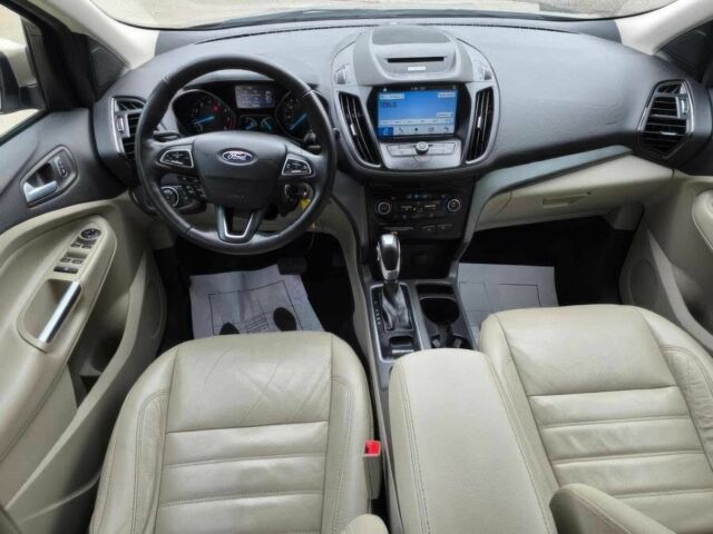 Бежевий Форд Ескейп, об'ємом двигуна 1.5 л та пробігом 43 тис. км за 11000 $, фото 10 на Automoto.ua