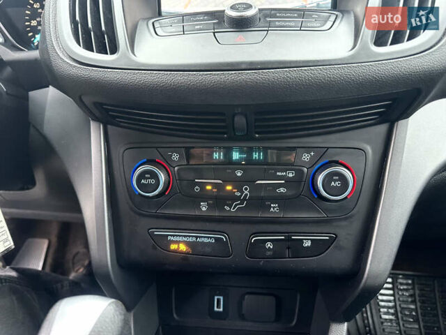 Бежевый Форд Эскейп, объемом двигателя 1.5 л и пробегом 161 тыс. км за 10499 $, фото 14 на Automoto.ua