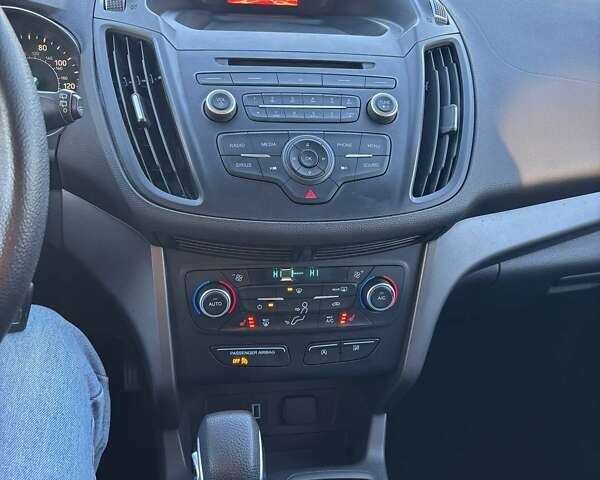 Бежевый Форд Эскейп, объемом двигателя 1.5 л и пробегом 238 тыс. км за 10499 $, фото 14 на Automoto.ua