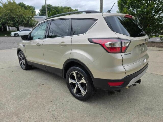 Бежевий Форд Ескейп, об'ємом двигуна 1.5 л та пробігом 43 тис. км за 11000 $, фото 4 на Automoto.ua