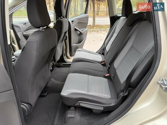 Бежевый Форд Эскейп, объемом двигателя 2.5 л и пробегом 46 тыс. км за 14700 $, фото 22 на Automoto.ua