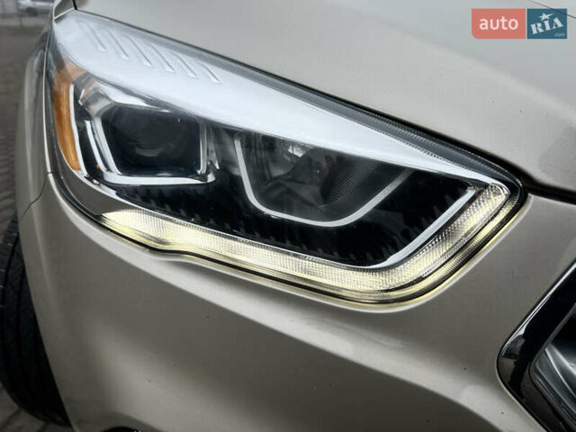 Бежевый Форд Эскейп, объемом двигателя 1.5 л и пробегом 161 тыс. км за 10499 $, фото 5 на Automoto.ua