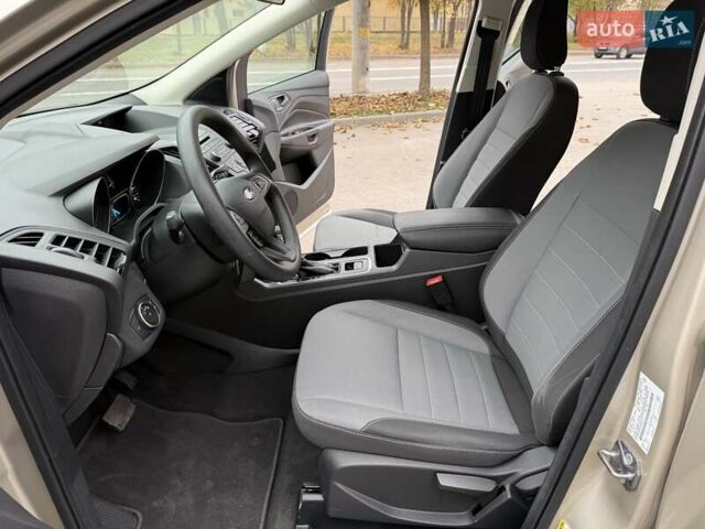 Бежевый Форд Эскейп, объемом двигателя 2.5 л и пробегом 46 тыс. км за 14700 $, фото 13 на Automoto.ua