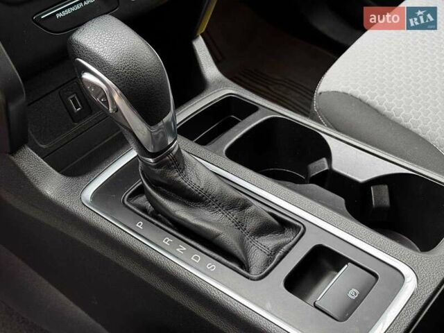 Бежевий Форд Ескейп, об'ємом двигуна 1.5 л та пробігом 57 тис. км за 13990 $, фото 16 на Automoto.ua