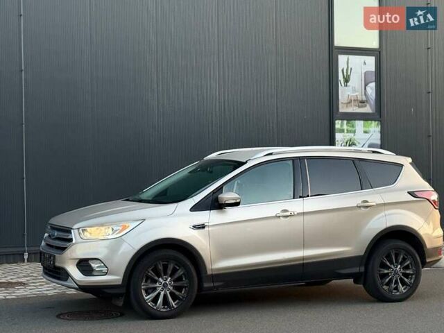 Бежевий Форд Ескейп, об'ємом двигуна 1.5 л та пробігом 38 тис. км за 13800 $, фото 24 на Automoto.ua