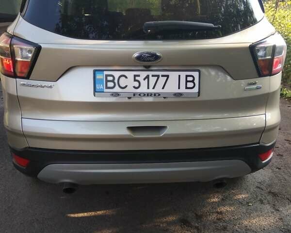 Бежевий Форд Ескейп, об'ємом двигуна 1.5 л та пробігом 93 тис. км за 13200 $, фото 1 на Automoto.ua