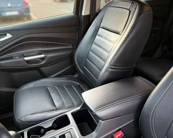 Бежевий Форд Ескейп, об'ємом двигуна 1.5 л та пробігом 38 тис. км за 13800 $, фото 31 на Automoto.ua