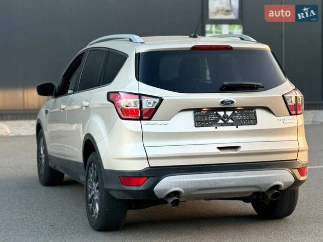 Бежевий Форд Ескейп, об'ємом двигуна 1.5 л та пробігом 38 тис. км за 13800 $, фото 13 на Automoto.ua