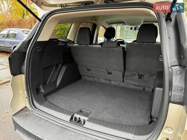 Бежевий Форд Ескейп, об'ємом двигуна 1.5 л та пробігом 57 тис. км за 13990 $, фото 28 на Automoto.ua