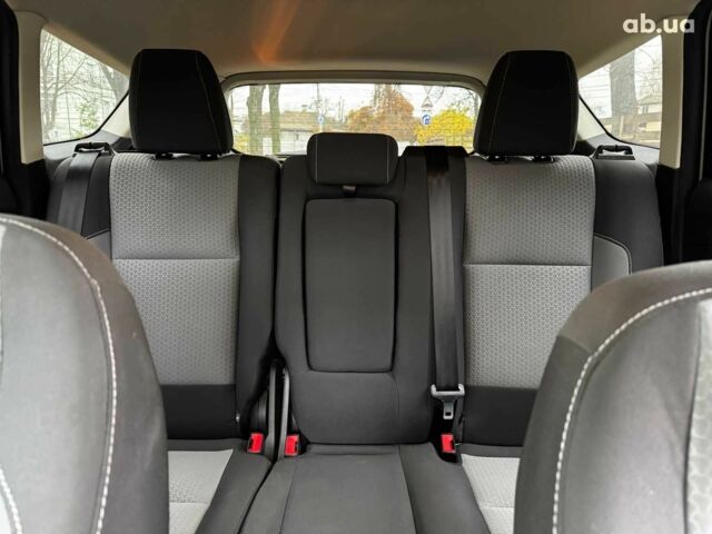 Бежевый Форд Эскейп, объемом двигателя 1.5 л и пробегом 57 тыс. км за 13990 $, фото 19 на Automoto.ua