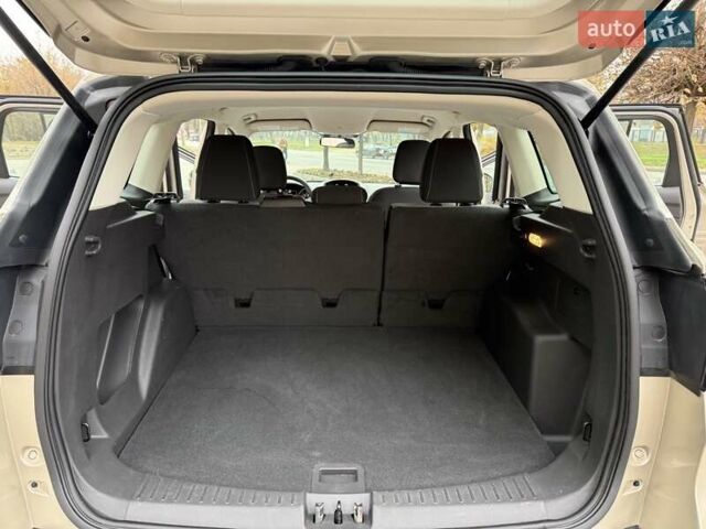 Бежевый Форд Эскейп, объемом двигателя 2.5 л и пробегом 46 тыс. км за 14700 $, фото 26 на Automoto.ua