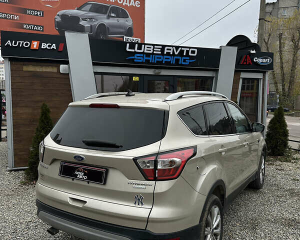 Бежевый Форд Эскейп, объемом двигателя 2 л и пробегом 126 тыс. км за 14400 $, фото 4 на Automoto.ua