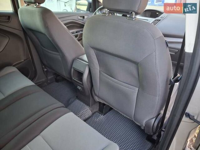 Бежевый Форд Эскейп, объемом двигателя 2.5 л и пробегом 117 тыс. км за 13200 $, фото 10 на Automoto.ua