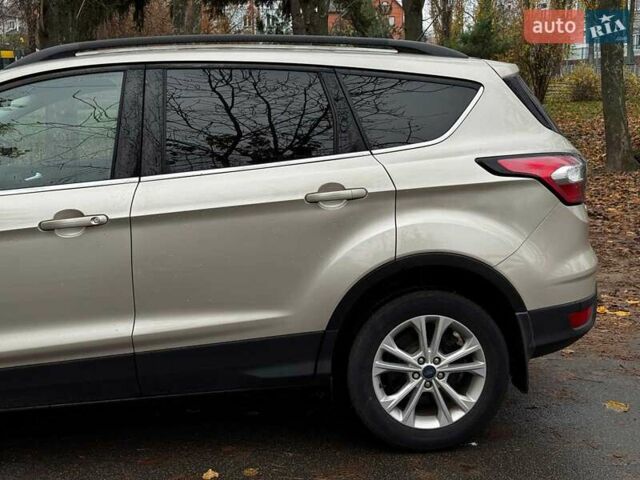 Бежевий Форд Ескейп, об'ємом двигуна 1.5 л та пробігом 57 тис. км за 13990 $, фото 9 на Automoto.ua