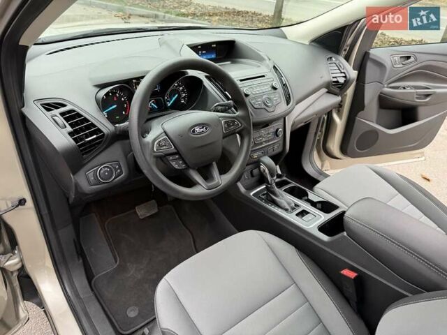 Бежевый Форд Эскейп, объемом двигателя 2.5 л и пробегом 46 тыс. км за 14700 $, фото 12 на Automoto.ua