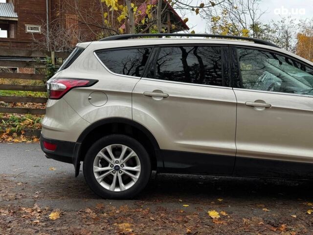 Бежевый Форд Эскейп, объемом двигателя 1.5 л и пробегом 57 тыс. км за 13990 $, фото 4 на Automoto.ua