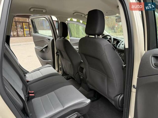 Бежевый Форд Эскейп, объемом двигателя 2.5 л и пробегом 46 тыс. км за 14700 $, фото 25 на Automoto.ua