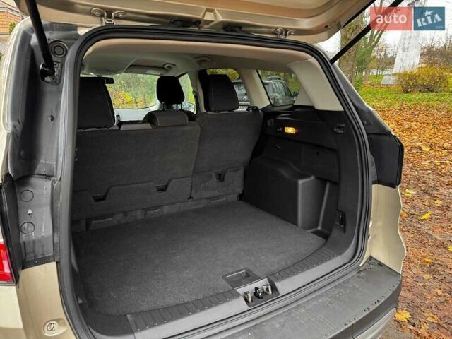 Бежевий Форд Ескейп, об'ємом двигуна 1.5 л та пробігом 57 тис. км за 13990 $, фото 29 на Automoto.ua