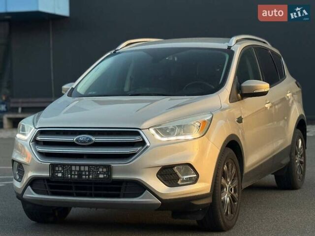 Бежевий Форд Ескейп, об'ємом двигуна 1.5 л та пробігом 38 тис. км за 13800 $, фото 6 на Automoto.ua