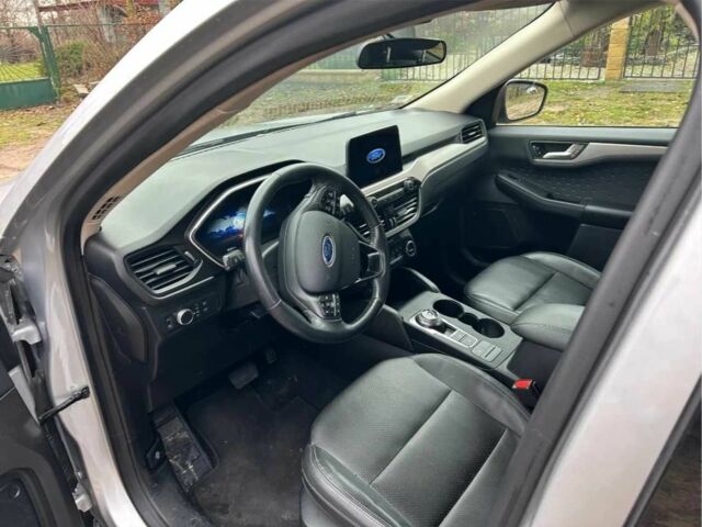 Бежевый Форд Эскейп, объемом двигателя 2.5 л и пробегом 102 тыс. км за 13400 $, фото 13 на Automoto.ua