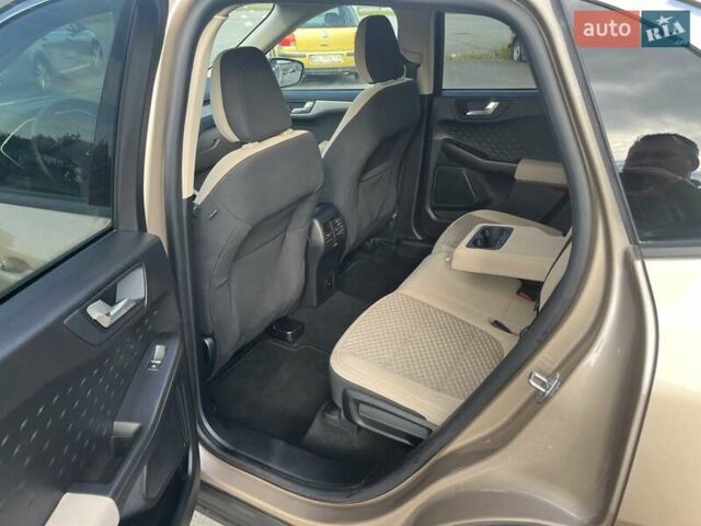 Форд Эскейп 2020 в Львове на Automoto.ua Бежевый Форд Эскейп, объемом двигателя 0 л и пробегом 60 тыс. км за 15500 $, фото 8 на Automoto.ua