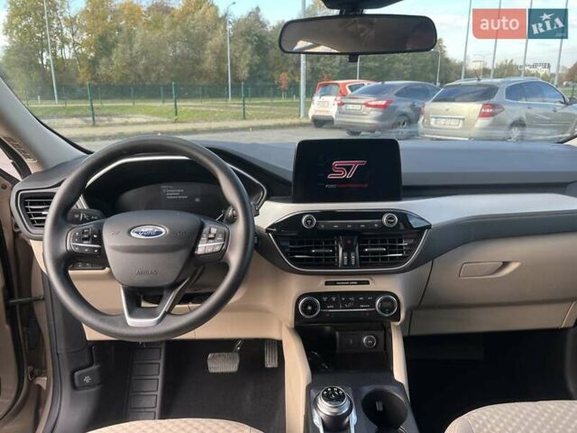Форд Эскейп 2020 в Львове на Automoto.ua Бежевый Форд Эскейп, объемом двигателя 0 л и пробегом 60 тыс. км за 15500 $, фото 12 на Automoto.ua