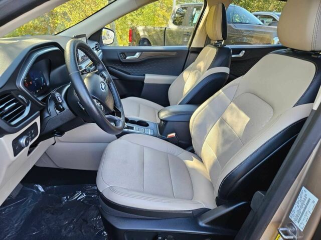 Бежевий Форд Ескейп, об'ємом двигуна 2 л та пробігом 37 тис. км за 4000 $, фото 6 на Automoto.ua