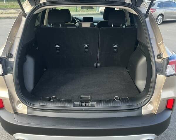 Форд Эскейп 2020 в Львове на Automoto.ua Бежевый Форд Эскейп, объемом двигателя 0 л и пробегом 60 тыс. км за 15500 $, фото 17 на Automoto.ua