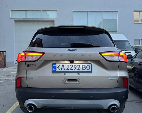 Бежевый Форд Эскейп, объемом двигателя 1.5 л и пробегом 72 тыс. км за 19300 $, фото 3 на Automoto.ua