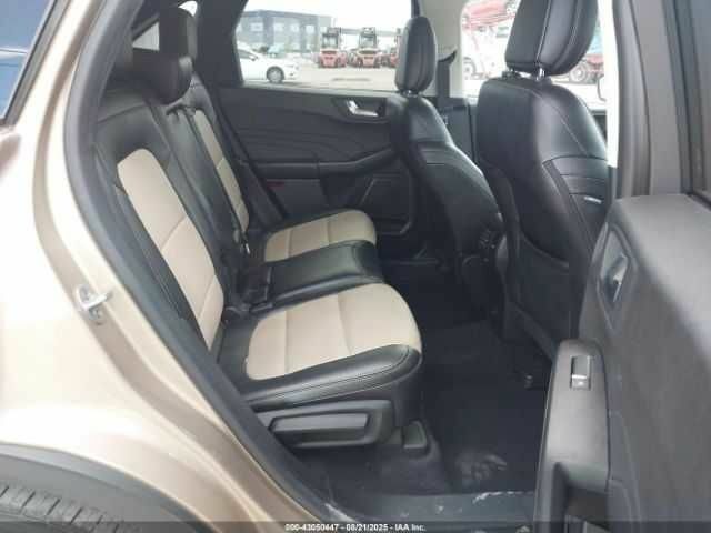 Бежевый Форд Эскейп, объемом двигателя 2.5 л и пробегом 38 тыс. км за 4500 $, фото 6 на Automoto.ua