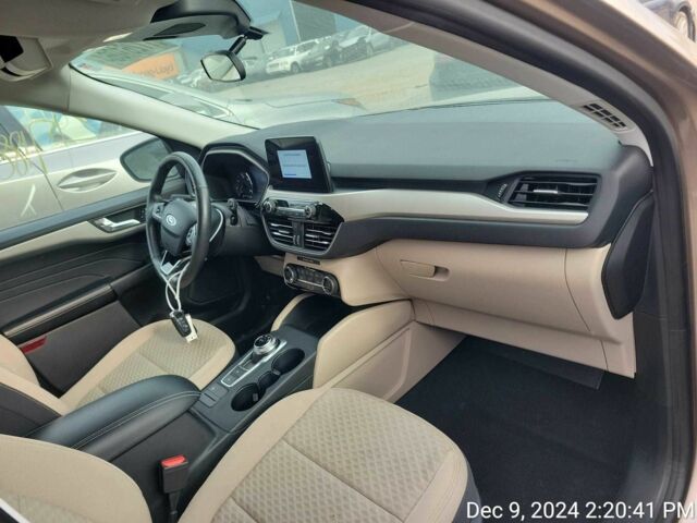 Бежевый Форд Эскейп, объемом двигателя 0 л и пробегом 35 тыс. км за 5500 $, фото 8 на Automoto.ua