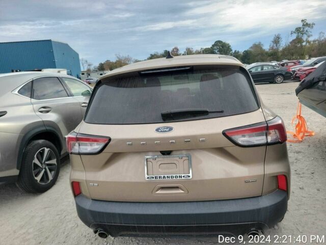 Бежевый Форд Эскейп, объемом двигателя 0 л и пробегом 35 тыс. км за 5500 $, фото 6 на Automoto.ua