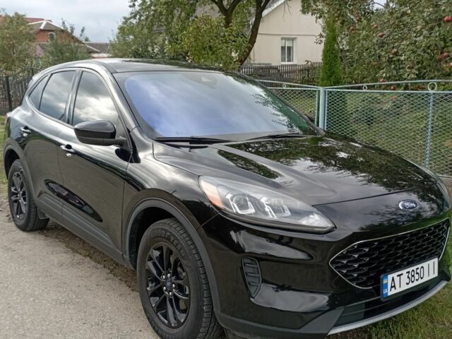 Черный Форд Эскейп, объемом двигателя 2.5 л и пробегом 99 тыс. км за 20100 $, фото 1 на Automoto.ua