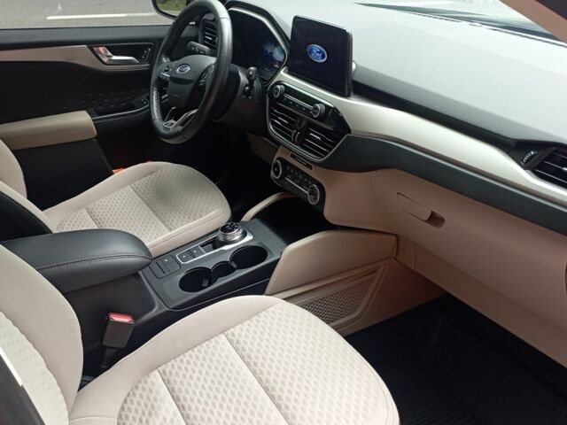 Черный Форд Эскейп, объемом двигателя 2.5 л и пробегом 99 тыс. км за 20100 $, фото 7 на Automoto.ua