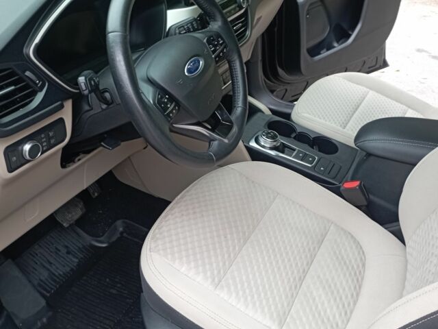 Черный Форд Эскейп, объемом двигателя 2.5 л и пробегом 99 тыс. км за 20100 $, фото 4 на Automoto.ua