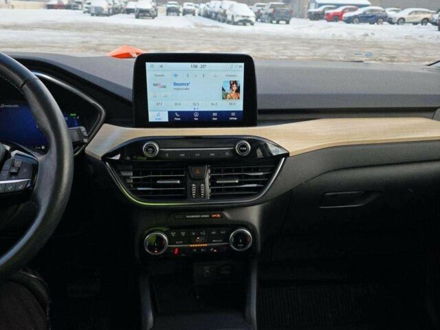 Черный Форд Эскейп, объемом двигателя 0 л и пробегом 22 тыс. км за 9000 $, фото 12 на Automoto.ua