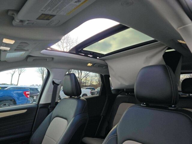 Черный Форд Эскейп, объемом двигателя 0 л и пробегом 22 тыс. км за 9000 $, фото 11 на Automoto.ua